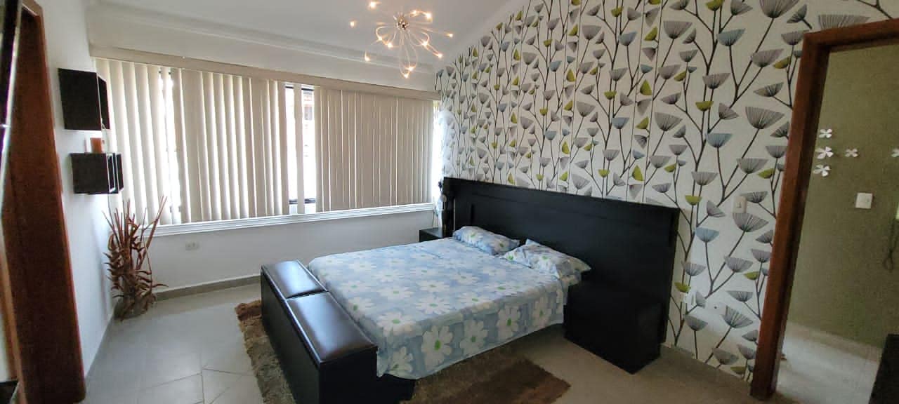 Stunning Townhouse in Mañongo